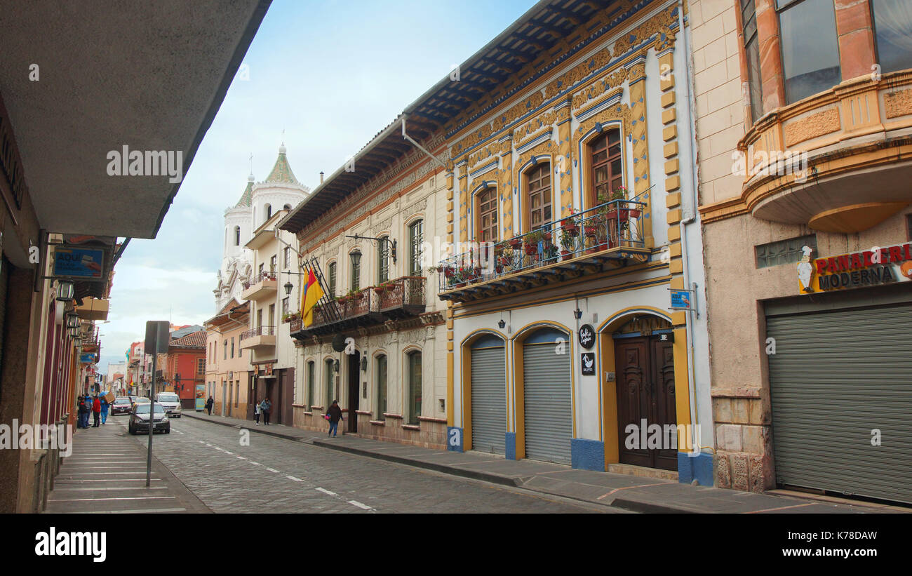 Attività quotidiana nel centro storico di Cuenca Foto Stock