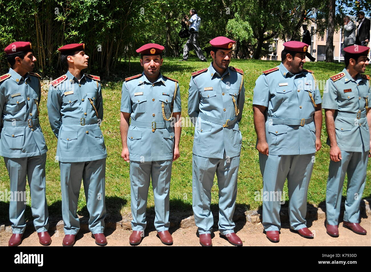 Emirati tirocinanti presso ensp, superiore nazionale francese scuola di polizia, saint-cyr au mont d'or, Francia Foto Stock