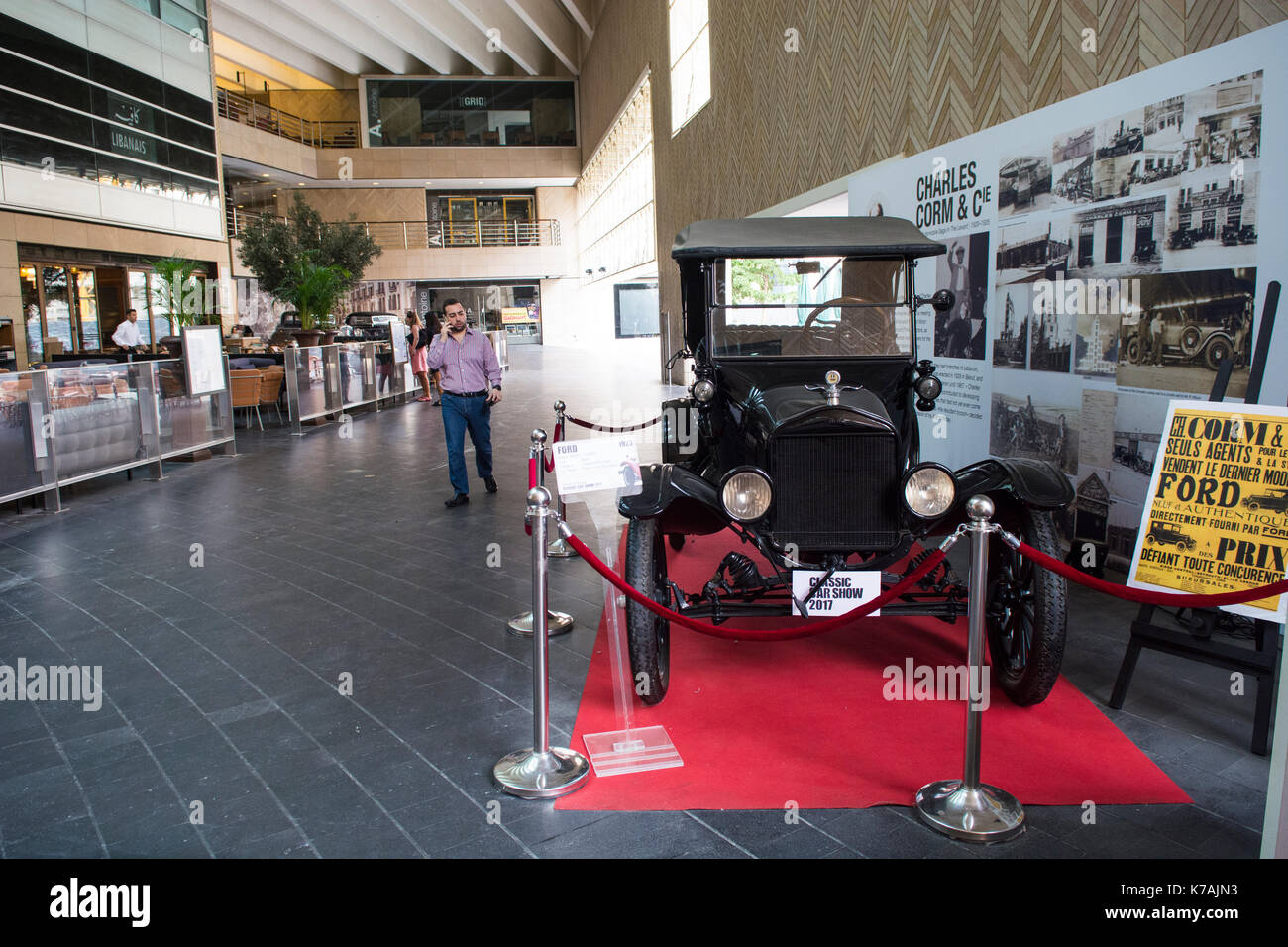 Beirut, Libano. Xv Sep, 2017. 1923 Ford t touring sul display al classic car show a Beirut souks, Beirut Libano credito: mohamad itani/alamy live news Foto Stock