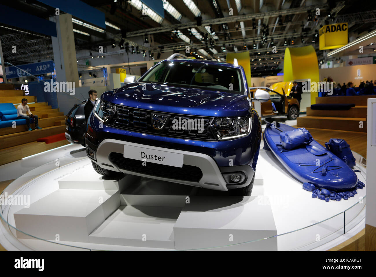 Francoforte, Germania. 14 settembre 2017. Il rumeno il costruttore di auto dacia presenta la Dacia Duster al 67. iaa. 67. internationale automobil-ausstellung (IAA) aperto a Francoforte per visitatori professionali. è con oltre 1000 espositori uno del motore più grande mostra in tutto il mondo. La mostra sarà aperta per il pubblico in generale il 16 settembre. Foto Stock