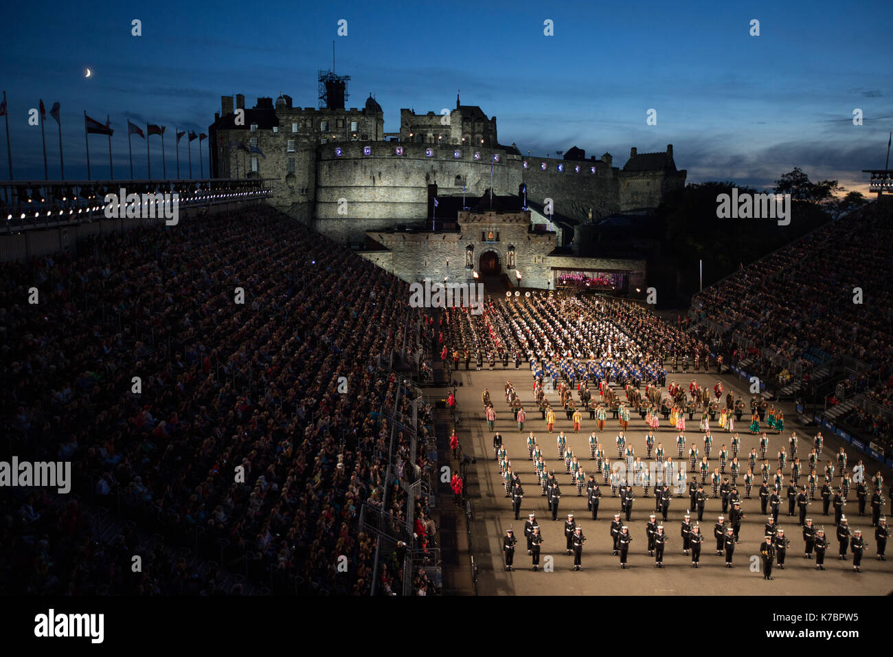 Edinburgh Royal Tattoo di fronte al Castello di Edimburgo, a Edimburgo, in Scozia, il 15 settembre 2017. Foto Stock