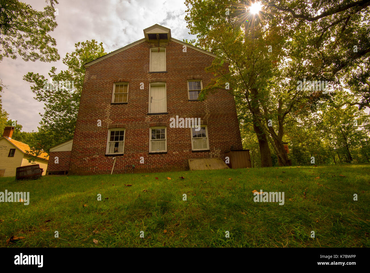 Allaire state park, a parete NJ, Stati Uniti d'America -- Settembre 12, 2017 -- i mattoni rossi panificio a fine estate nello storico villaggio di allaire. solo uso editoriale. Foto Stock