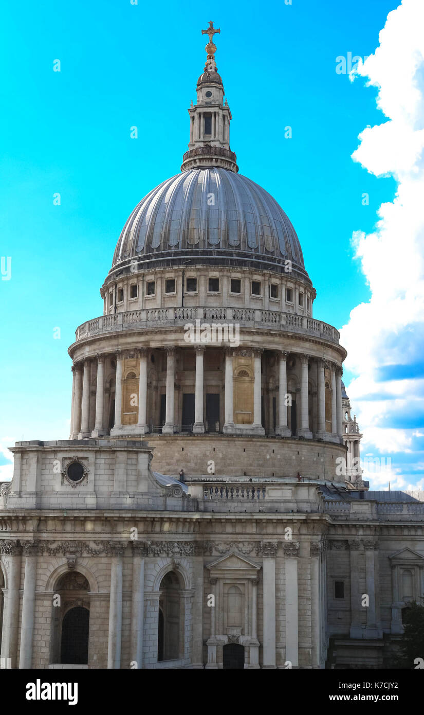 La famosa cattedrale di St Paul, Londra, Regno Unito. Foto Stock
