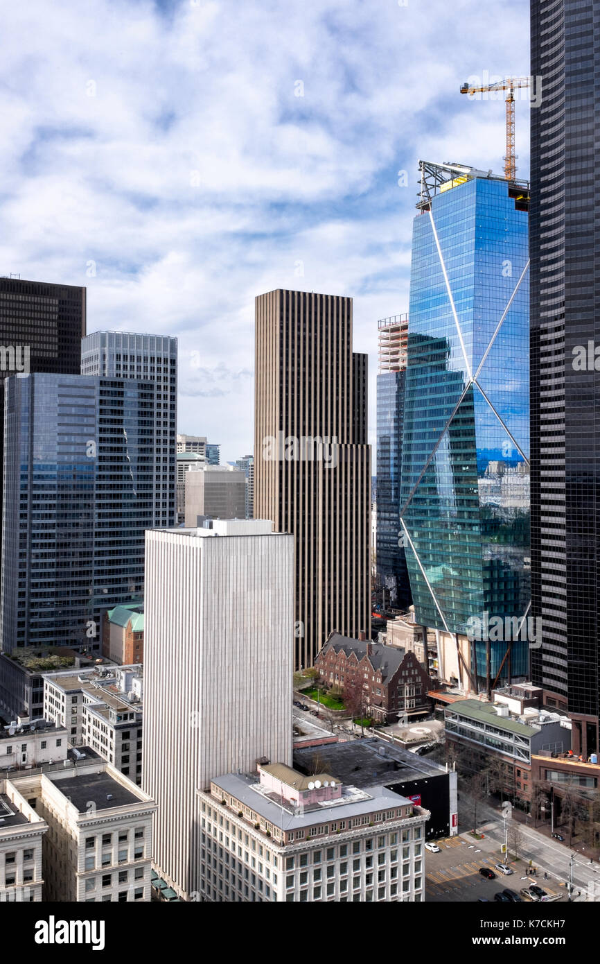 Seattle grattacielo di vetro con riflessioni downtown Foto Stock