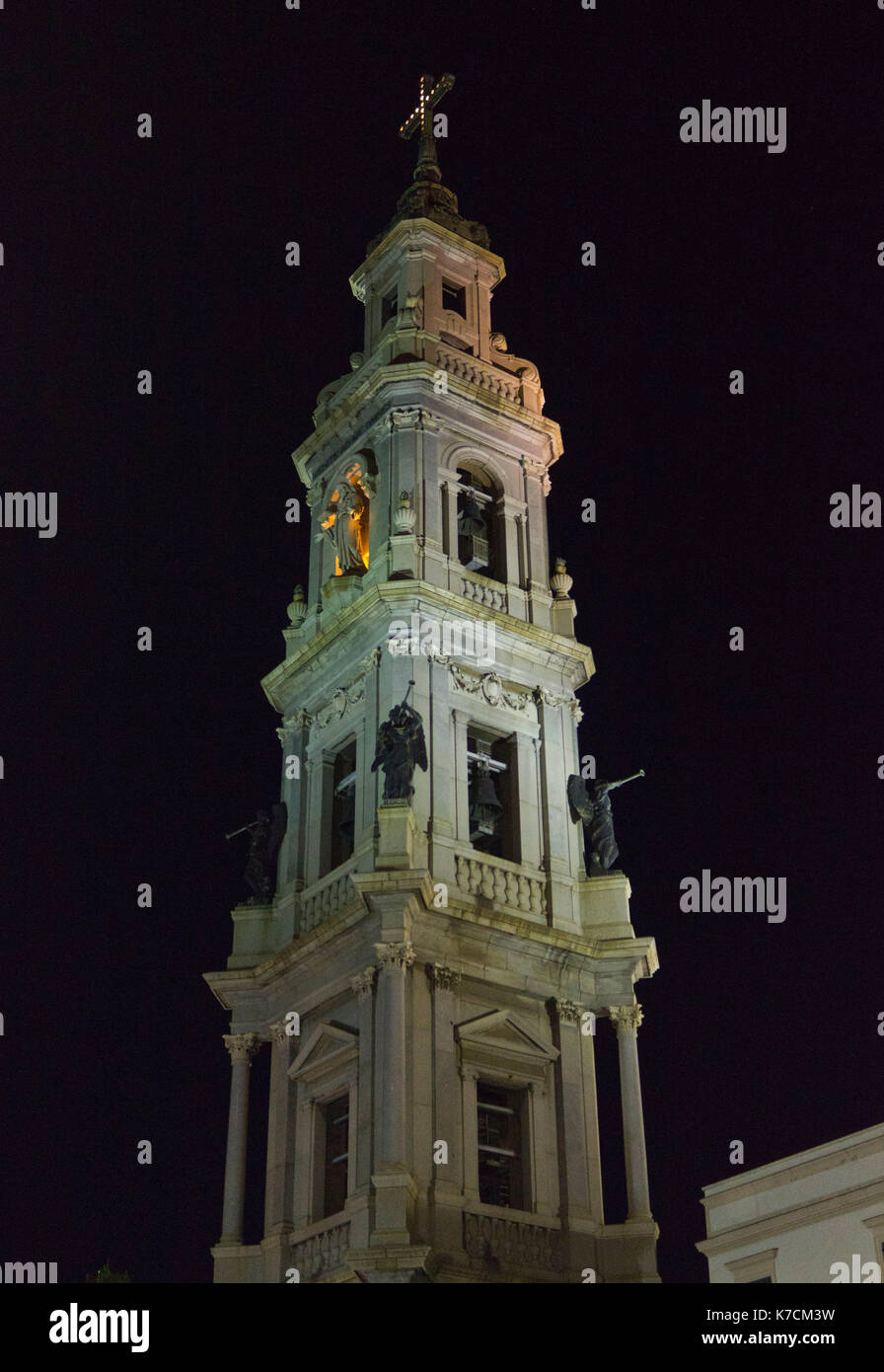 Pompei, 9 2014 agosto: Il Pontificio Santuario della Beata Vergine del Rosario di Pompei, di notte. (Italiano: Pontificio Santuario della Beat Foto Stock