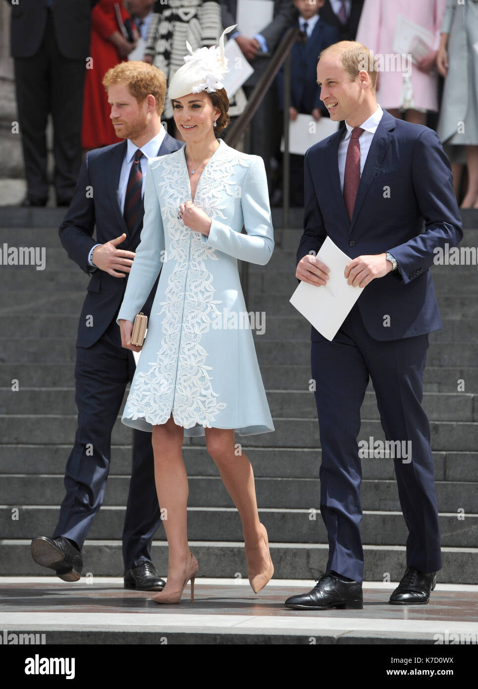 La foto Deve Essere Accreditata ©su Alpha Press 079965 10/06/2016 Prince Harry Kate Duchessa di Cambridge Katherine Catherine Middleton e Prince William Duke Di Cambridge presso il National Service of Thanksgiving tenutosi presso la St Pauls Cathedral di Londra durante le 90th celebrazioni per il compleanno della Regina. Foto Stock