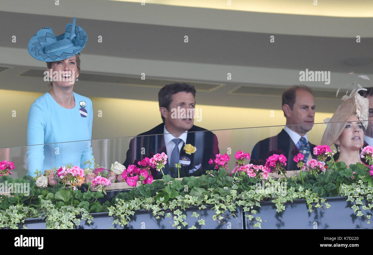 La Foto Deve Essere Accreditata ©Alpha Press 079965 15/06/2016 Sophie Countess Of Wessex, Mary Crown Princess Of Denmark, Frederik Crown Prince Of Denmark E Prince Edward Earl Of Wessex Al Royal Ascot 2016 All'Ascot Racecourse Di Ascot, Berkshire. Foto Stock