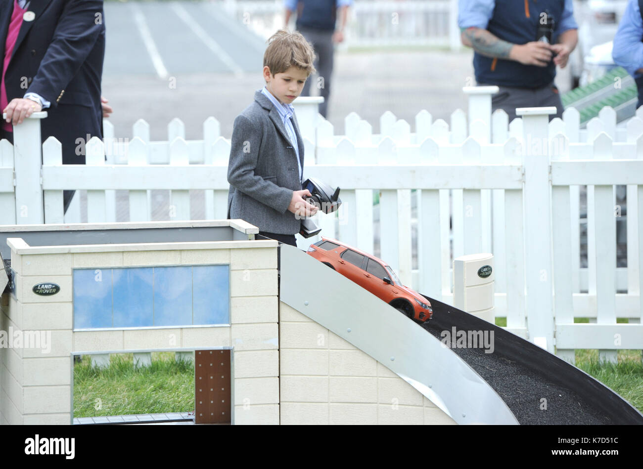 La Foto Deve Essere Accreditata ©Alpha Press 079965 14/05/2016 Viscount Severn James Alexander Philip Theo Mountbatten Windsor Royal Windsor Horse Show 2016 Windsor Berkshire Foto Stock