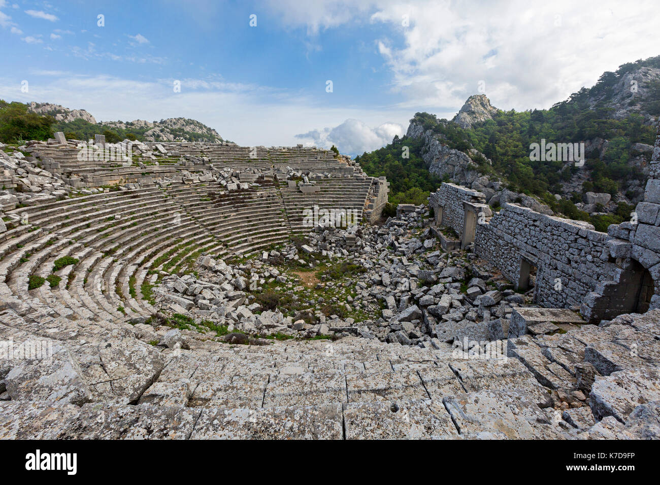 Antico anfiteatro nelle rovine di Termessos ad Antalya, Turchia. Foto Stock