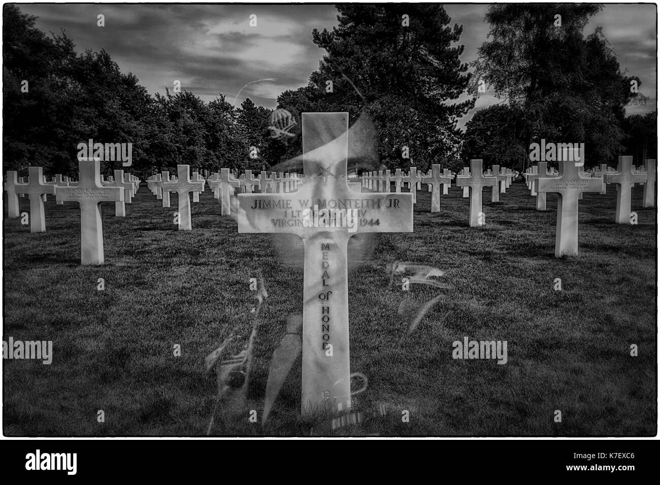 La tomba di guerra di 1lt jimmie w. monteith 16 inf 1 div Medal of Honor, la spiaggia di Omaha, Normandie, Francia. Foto Stock