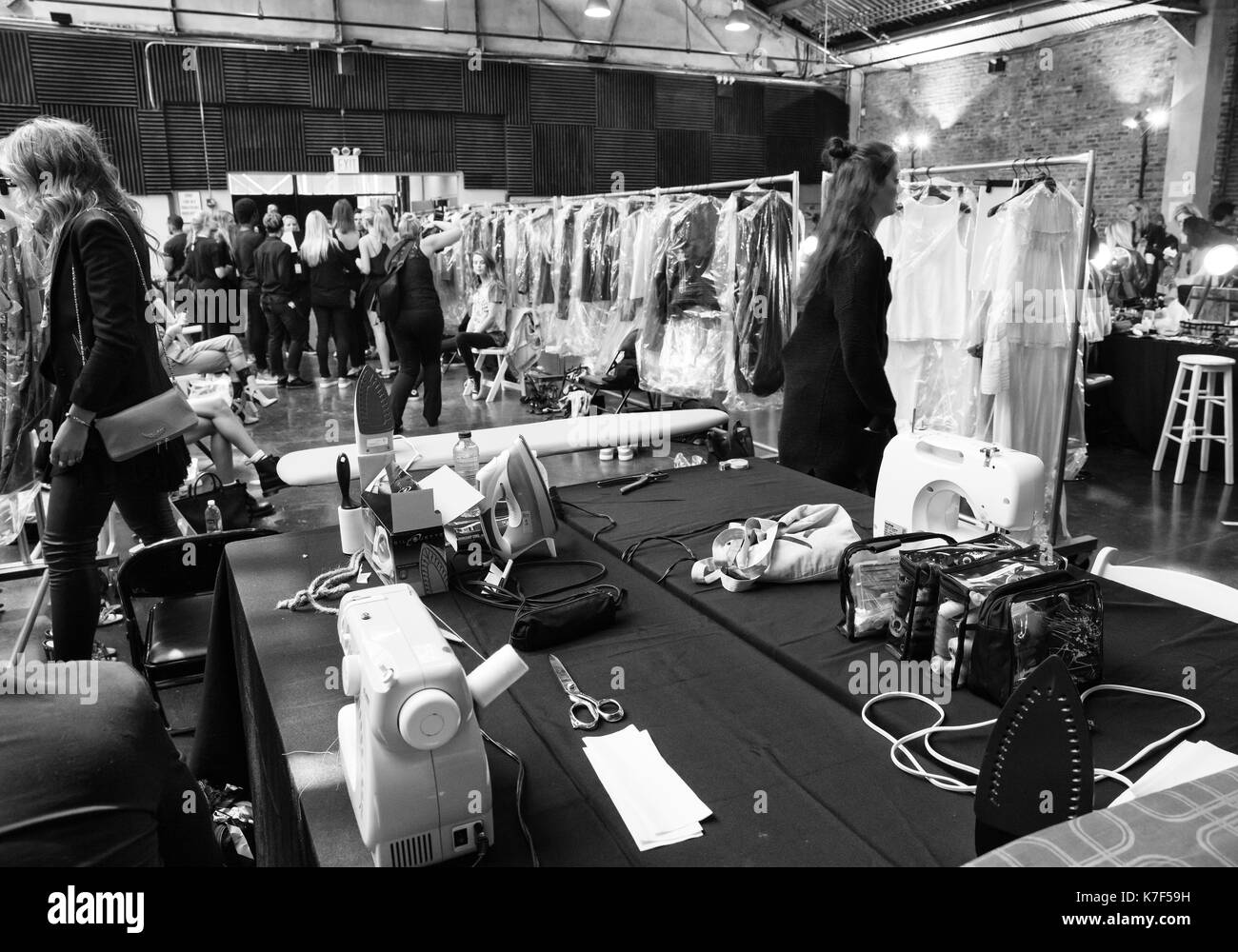 New york, ny - 11 settembre 2017: una vista dell'atmosfera dietro le quinte prima della Zadig & voltaire primavera estate 2018 fashion show durante la new york fash Foto Stock