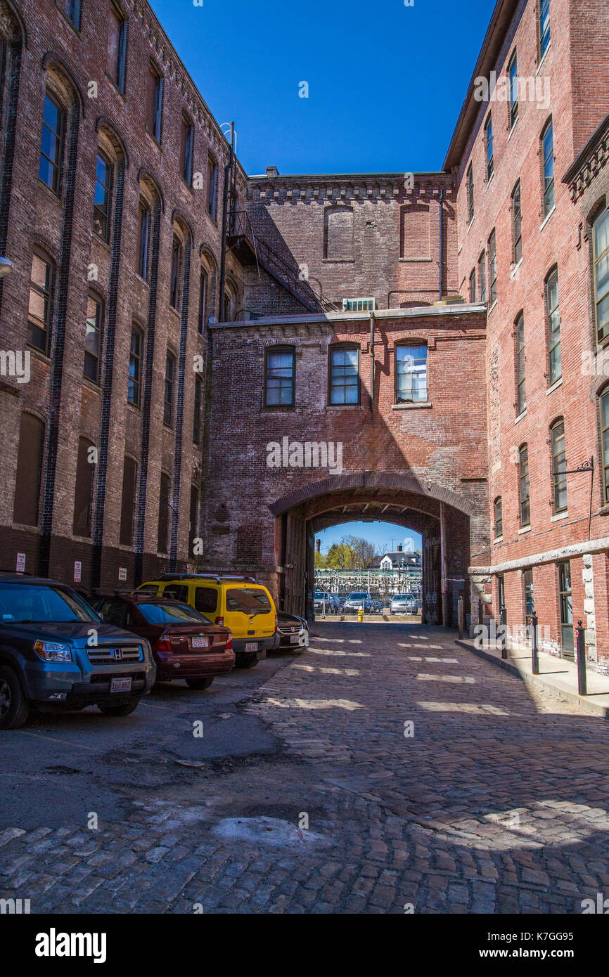 Vecchio edificio di fabbrica in Grove Street, Worcester, Massachusetts Foto Stock