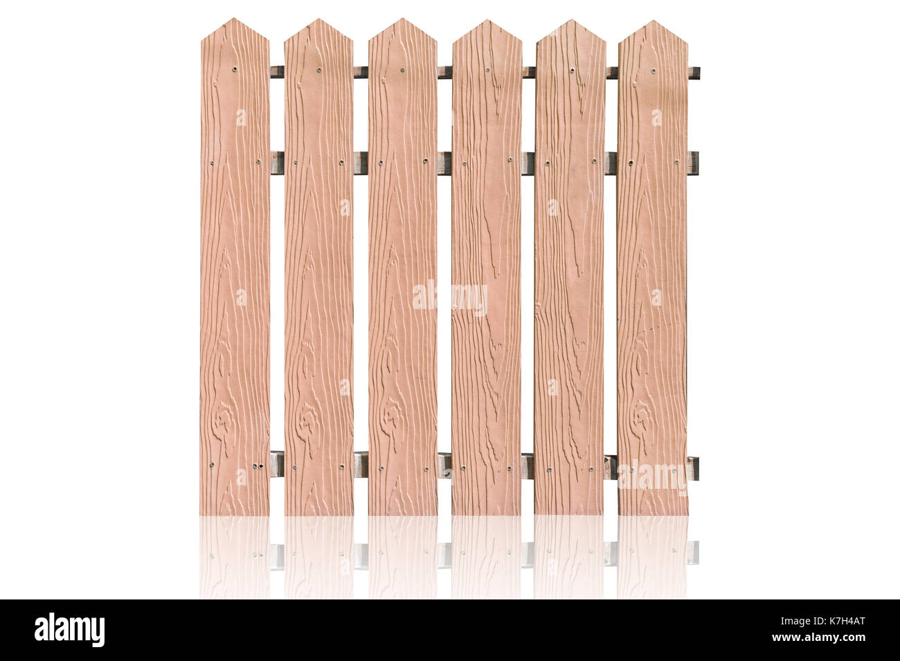Recinzione in legno isolato su bianco. Foto Stock Recinzione in legno isolato su bianco. Foto Stock