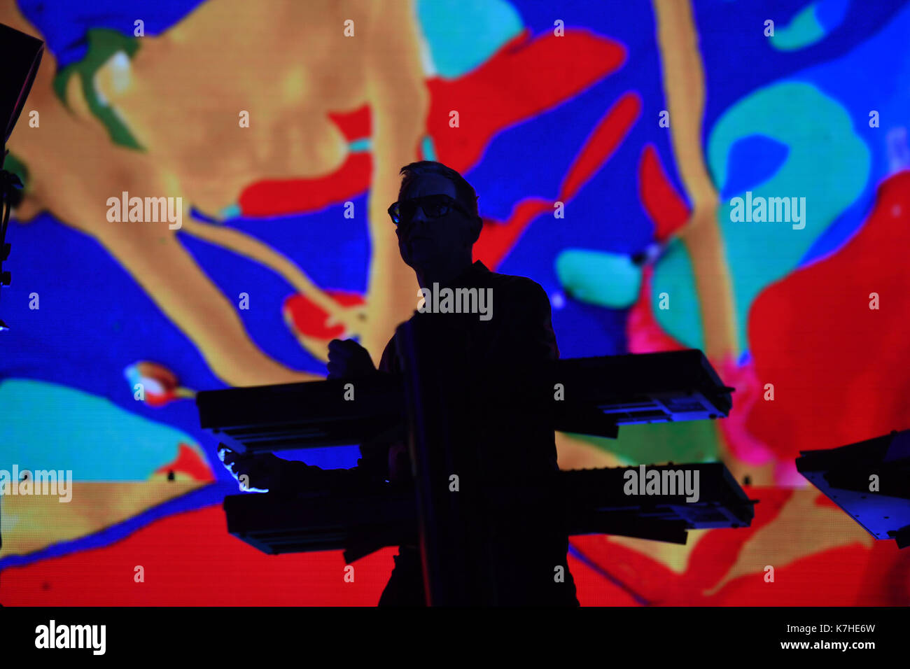 Miami, Florida, Stati Uniti. 15th settembre 2017. Andy Fletcher della Depeche Mode si esibisce presso l'AmericanAirlines Arena il 15 settembre 2017 a Miami, Florida. Credito: Mpi04/Media Punch/Alamy Live News Foto Stock