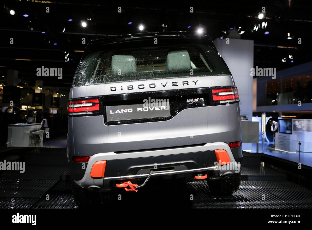 Francoforte, Germania. Il 15 settembre 2017. La casa costruttrice inglese land rover presenta la Land Rover Discovery svx mid-size SUV di lusso come una prima mondiale al 67. iaa. 67. internationale automobil-ausstellung (IAA di Francoforte è con oltre 1000 espositori uno del motore più grande mostra in tutto il mondo. La mostra sarà aperta per il pubblico in generale dal XVI fino al 24 settembre. Foto Stock