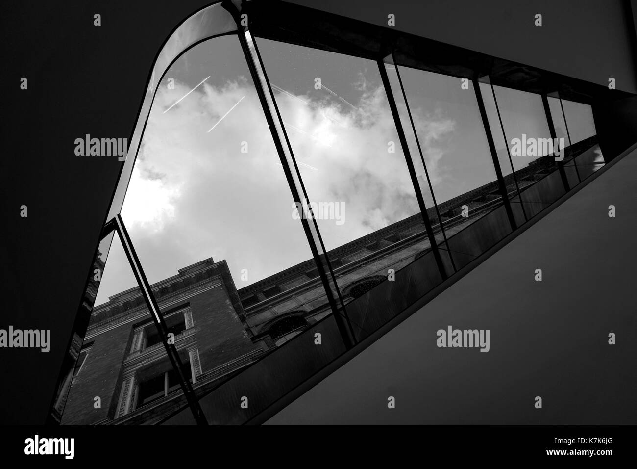 Amanda levete è di nuovo v&un ala del museo si collega il nuovo e il vecchio. Foto Stock