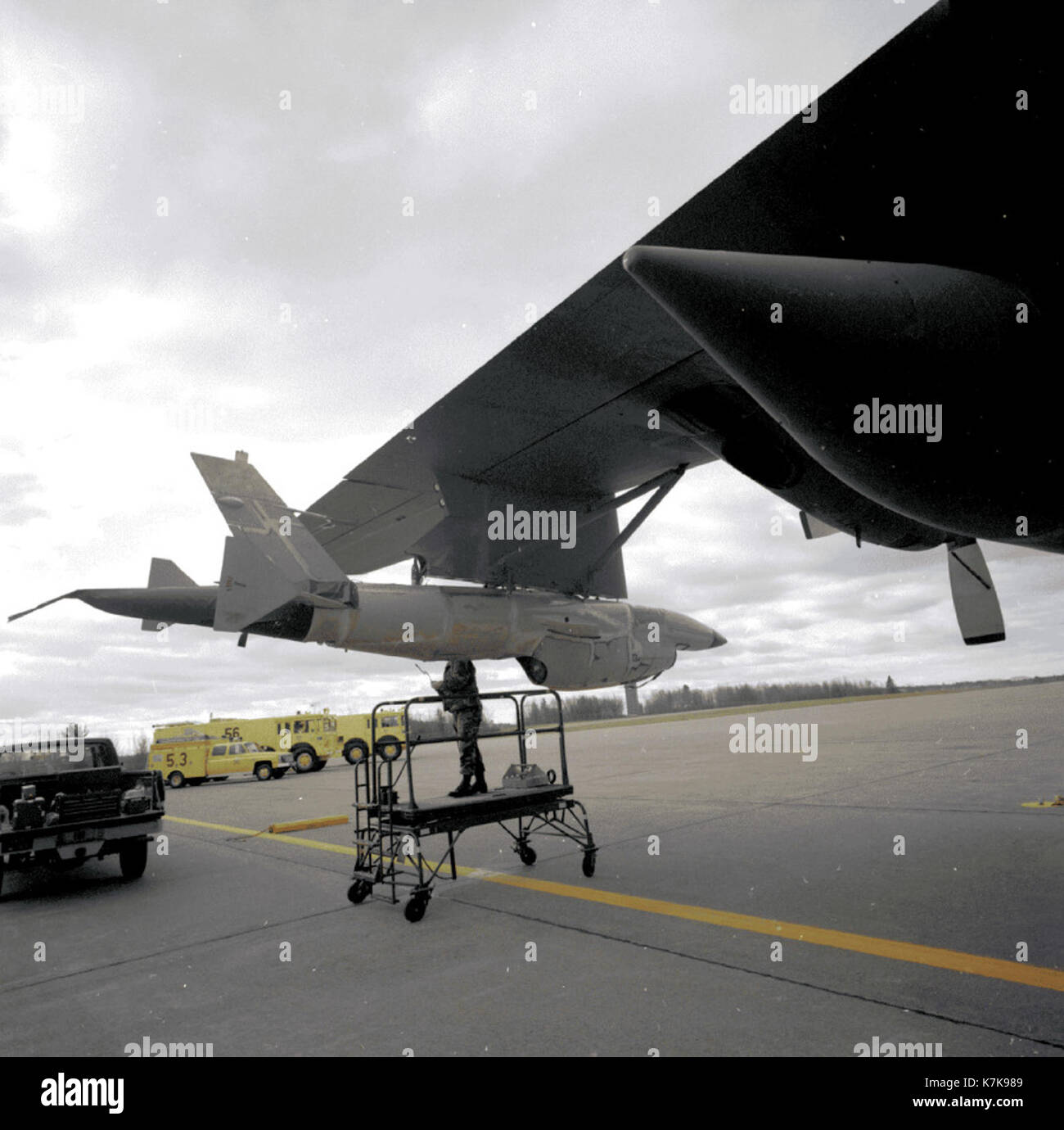 La Ryan Aeronautical Image Collection è ospitata presso la Biblioteca e gli archivi del San Diego Air & Space Museum. Questa vasta collezione comprende documenti storici e aziendali di Ryan Aeronautical, una società aerospaziale americana fondamentale fondata nel 1934 da T. Claude Ryan a San Diego, California. Foto Stock