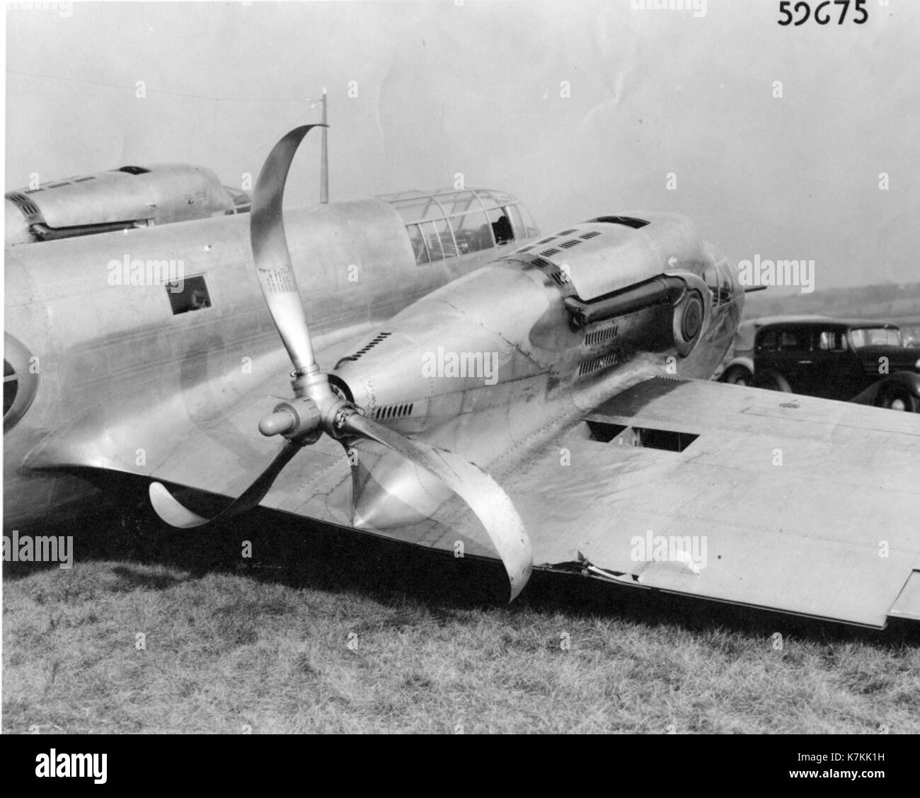 La Jay Miller Collection del San Diego Air & Space Museum contiene una vasta gamma di materiali che documentano la storia dell'aviazione e dell'aerospazio, tra cui fotografie, articoli e altri manufatti. La collezione mette in evidenza momenti significativi nella storia dell'aviazione e dell'aerospaziale, tra cui documenti rari e immagini dei primi pionieri dell'aviazione. Foto Stock