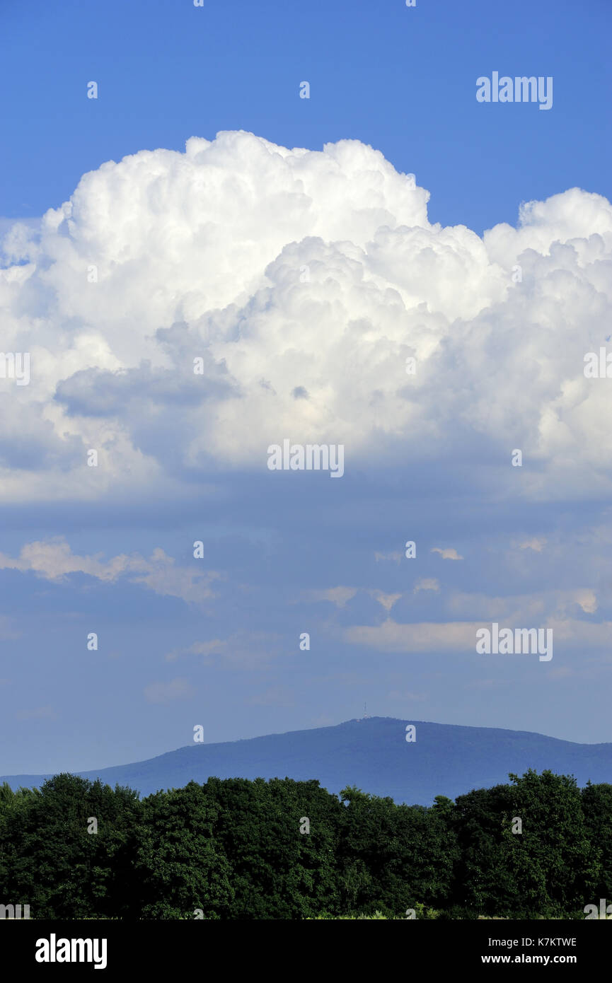 718 m sopra il livello del mare, paesaggio, Dolnoslaskie, paesaggio, montagna, foto di kazimierz jurewicz, Polonia, Slesia, sleza, estate, viaggi meteo Foto Stock