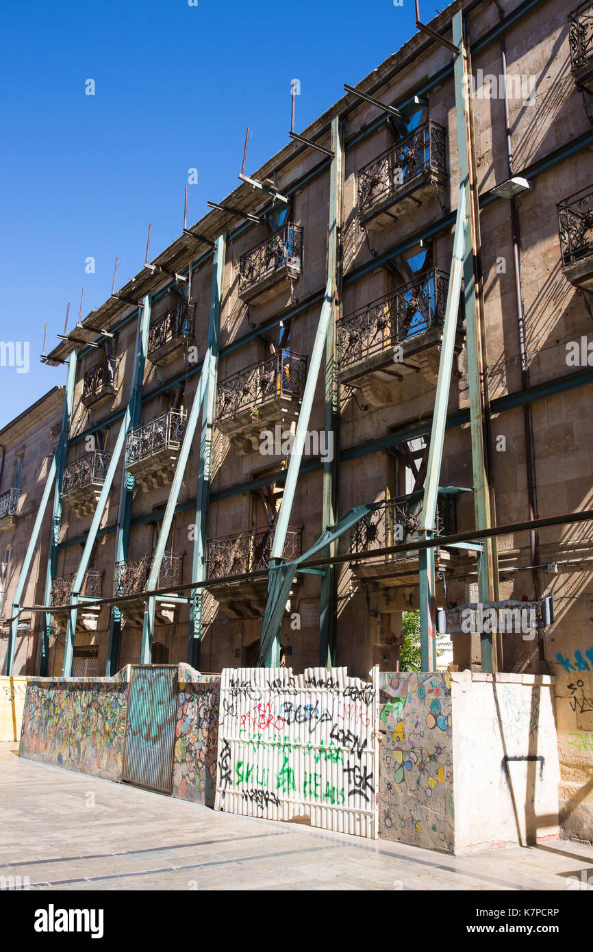 Facciata protetta frontage in rua mayor costruzione di riqualificazione di antico edificio della crescita economica, Salamanca, Spagna Foto Stock