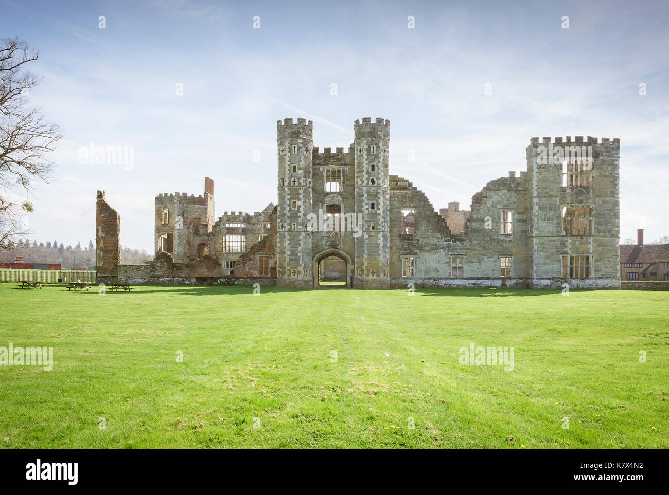 Rovine Cowdray, Midhurst, West Sussex, in Inghilterra Foto Stock