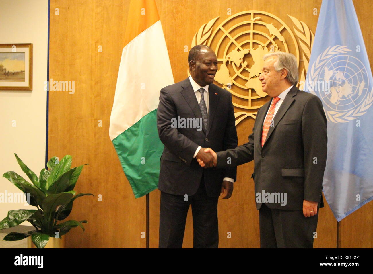 Onu, new york, Stati Uniti d'America. Xvii Sep, 2017. Costa d Avorio presidente Alassane Ouattara incontrato onu sec-gen Antonio Guterres prima dell assemblea generale settimana. Credito: Matthew russell lee/alamy live news Foto Stock