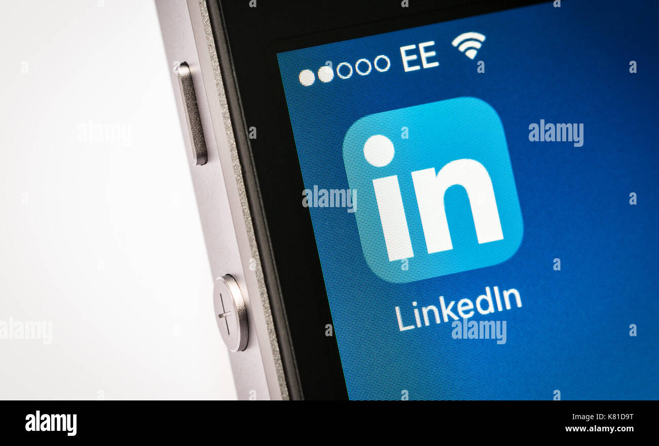 Linkedin App su un cellulare iPhone app Foto Stock