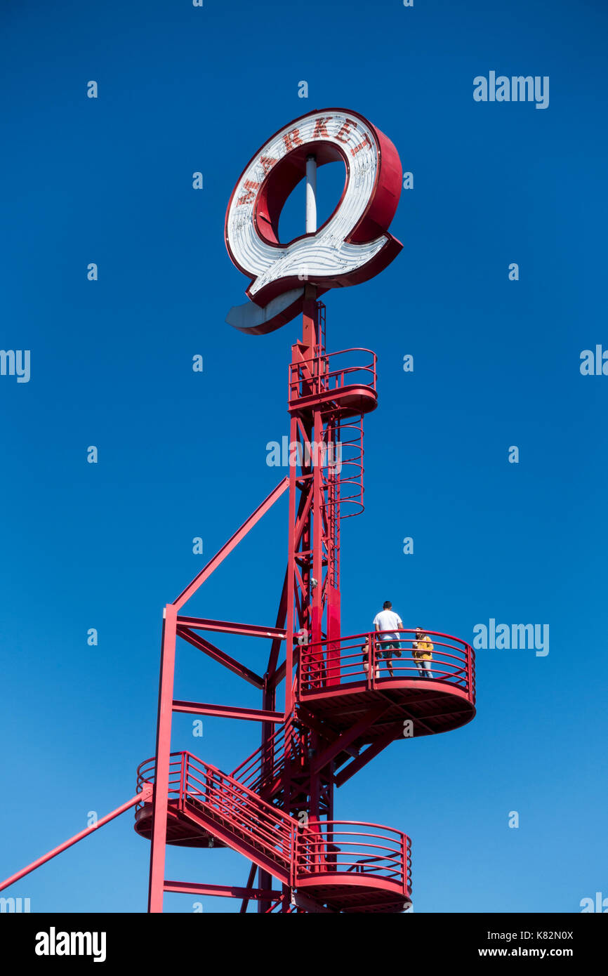 La piattaforma di osservazione al Lonsdale Quay Market sulla riva di North Vancouver British Columbia Foto Stock