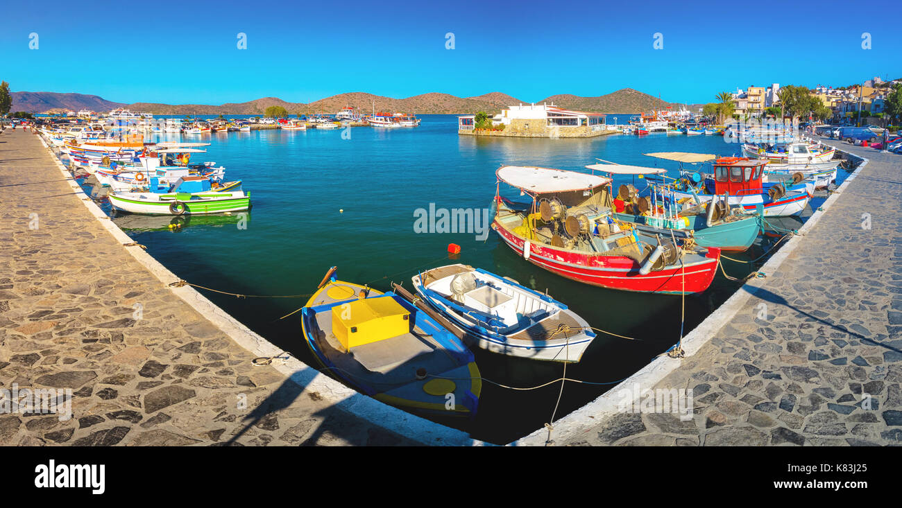 Il piccolo porto tradizionale di elounda, Creta, Grecia Foto Stock