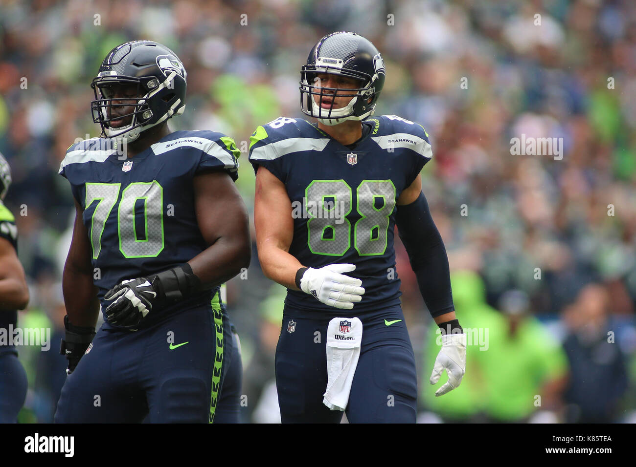 17 settembre 2017: Seattle Seahawks stretto fine Jimmy Graham (88) linee fino ad un gioco durante un gioco tra il San Francisco 49ers e il Seattle Seahawks al campo CenturyLink a Seattle, WA il 17 settembre 2017. Il Seahawks sconfitto il 49ers 12-9. Sean marrone/CSM Foto Stock
