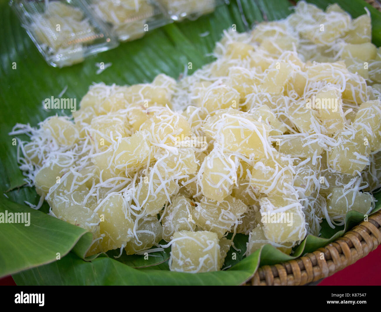Al vapore torta di manioca, Thai dessert tradizionale Foto Stock