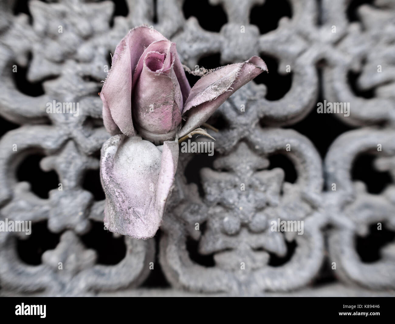 Tomba di Jim Morrison nel cimitero di Père Lachaise di Parigi, Francia. Foto Stock