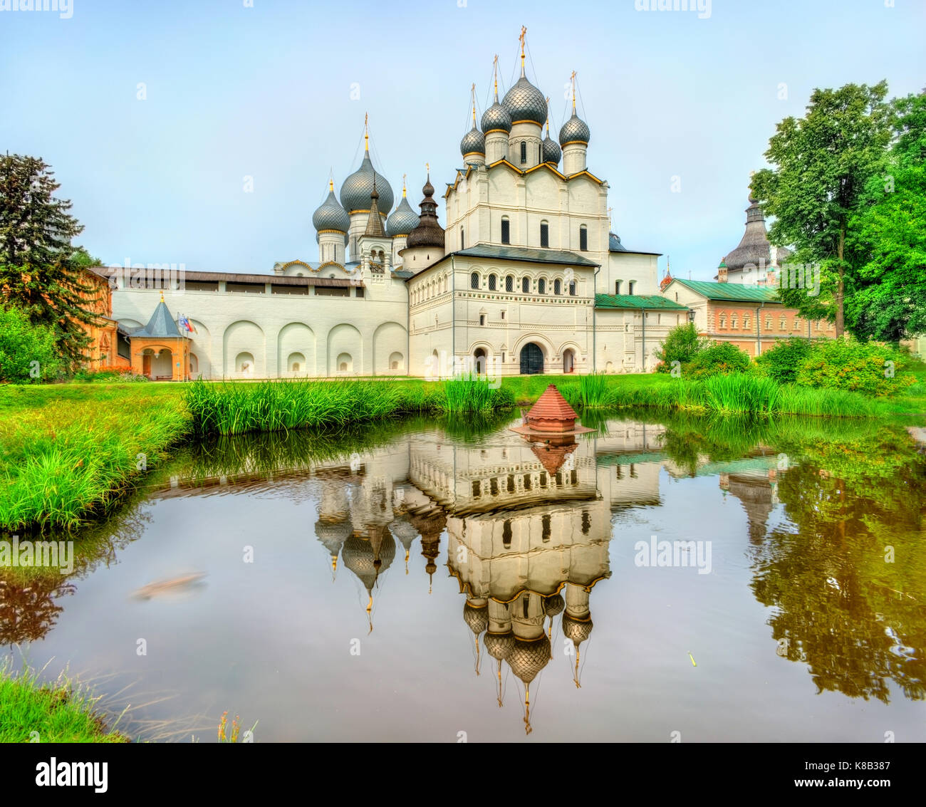 Chiesa della Resurrezione di Cristo e Cattedrale dell Assunzione a Rostov il Cremlino, Krasnojarsk, Russia Foto Stock