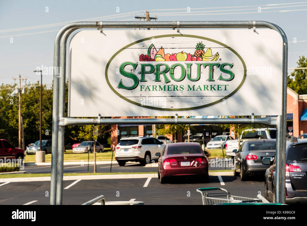 I germogli Farmers Market, vendita naturali, organici e prodotti senza glutine nella città di Oklahoma, Oklahoma, Stati Uniti d'America. Foto Stock