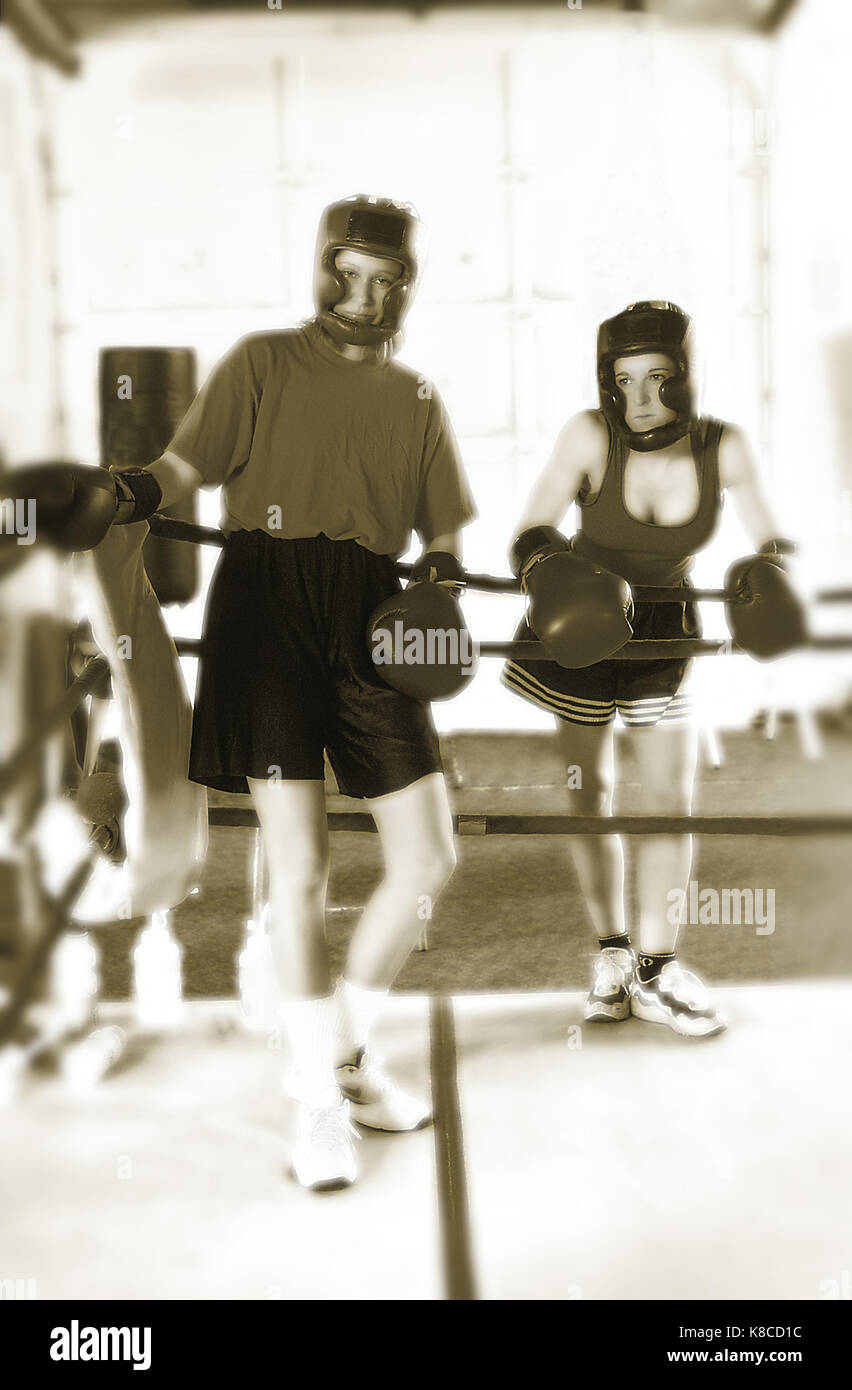 Le donne pugili in boulder, co palestra Foto Stock