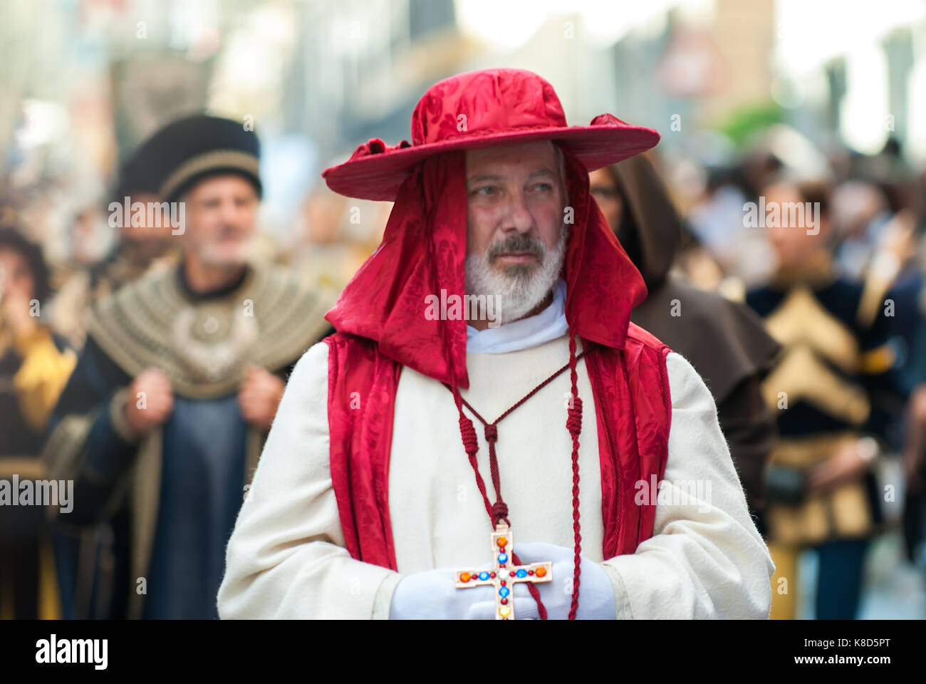 Il Cardinale medievale Foto Stock