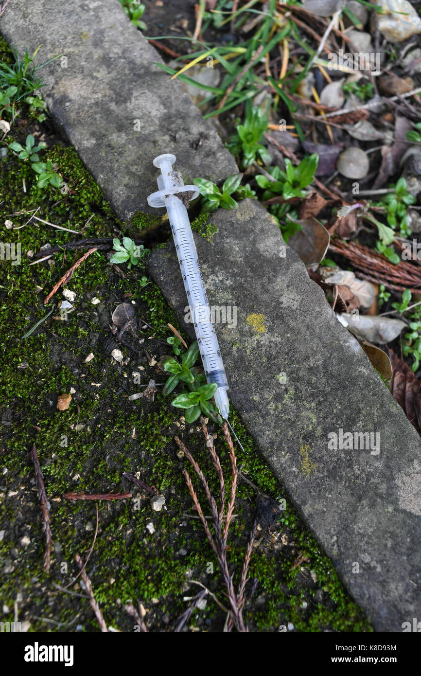 Scartato farmaco ago in Southampton Park Foto Stock