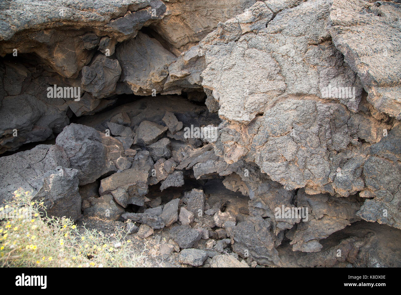 Camera grotta tubo nel flusso di lava campo, Tahiche, Lanzarote, Isole Canarie, Spagna Foto Stock
