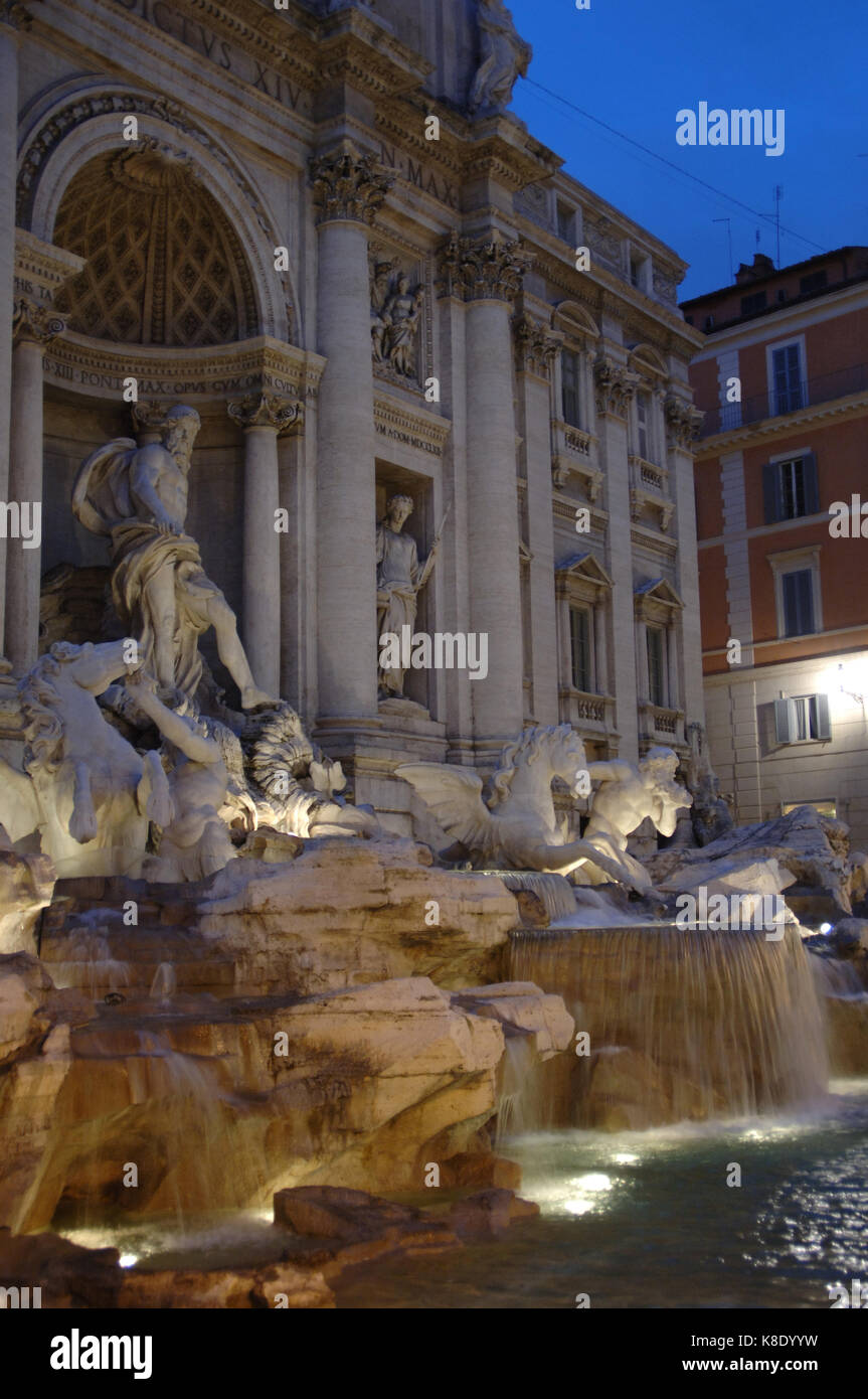 Italia. Roma Fontana di Trevi. barocco. Progettato da Nicola Salvi (1697-1751) e completato da Pietro bracci (1700-1773), 1762. Foto Stock