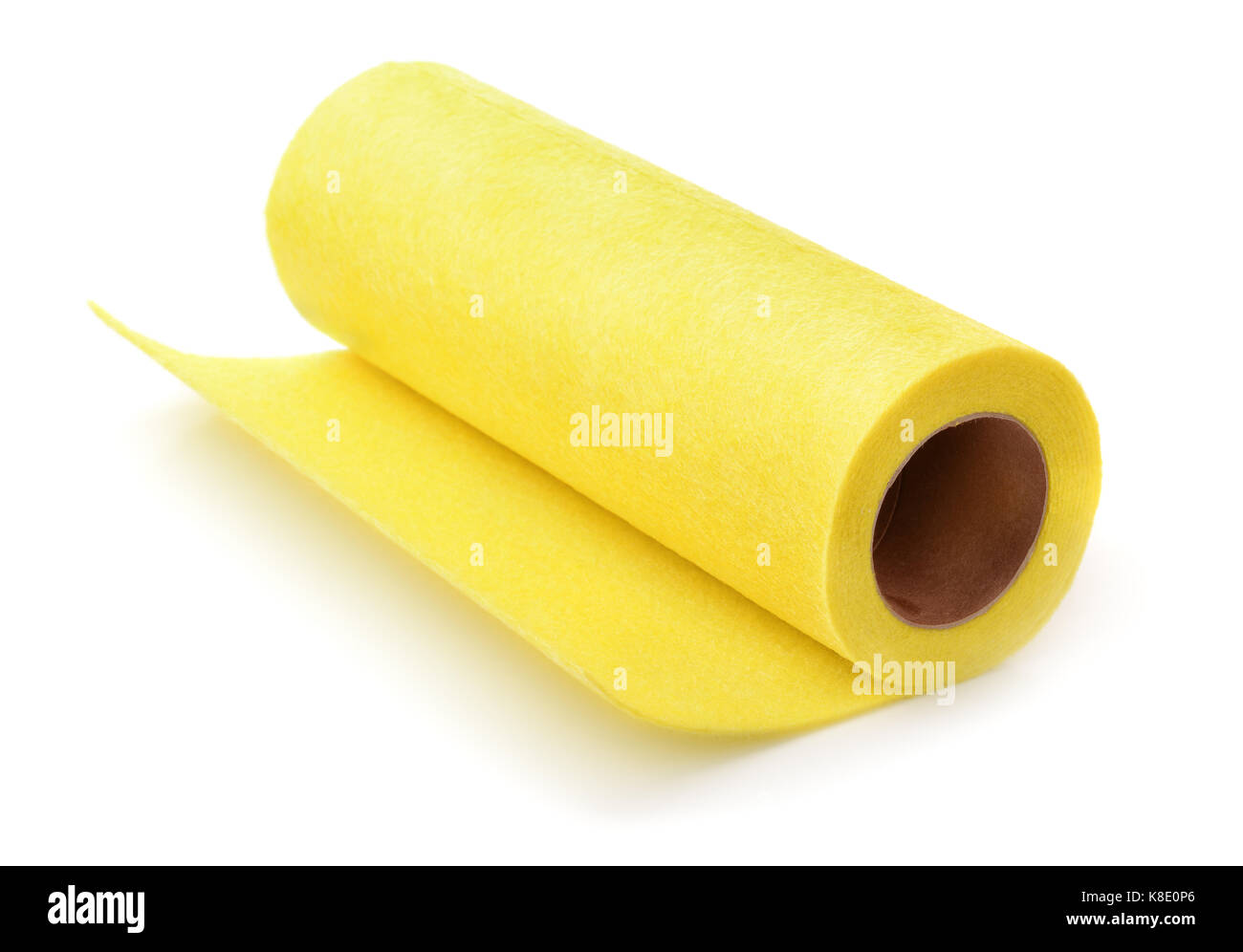 Rotoli di feltro giallo tessuto isolato su bianco Foto Stock