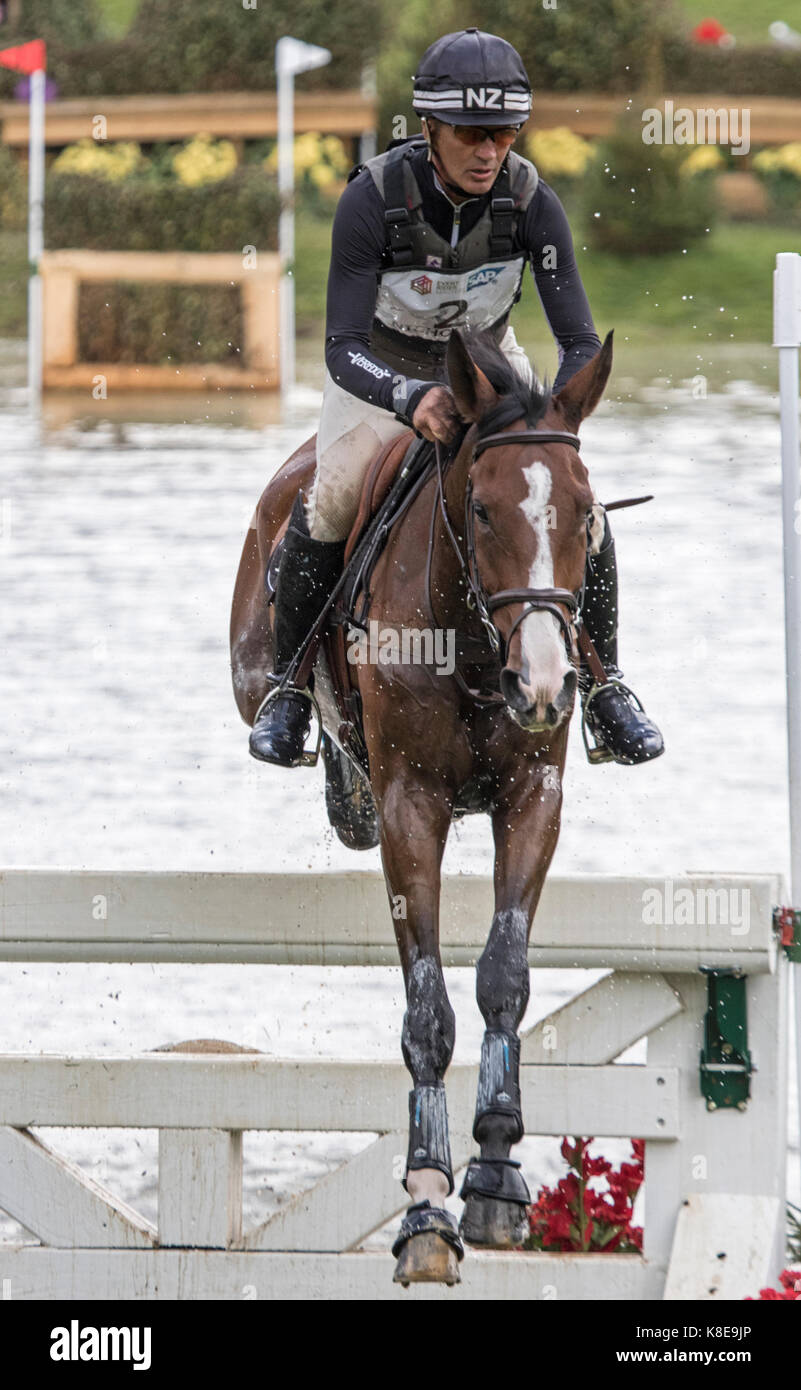 Andrew Nicholson sul jet set 1V, SsangYong Blenheim Palace International Horse Trials 16 Settembre 2017 Foto Stock