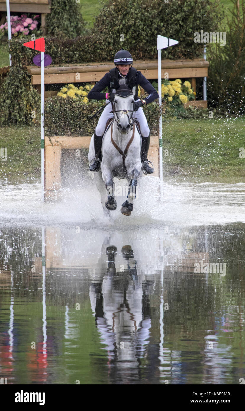 Mark Todd su Kiltubrid Rhapsody, SsangYong Blenheim Palace International Horse Trials 16 Settembre 2017 Foto Stock