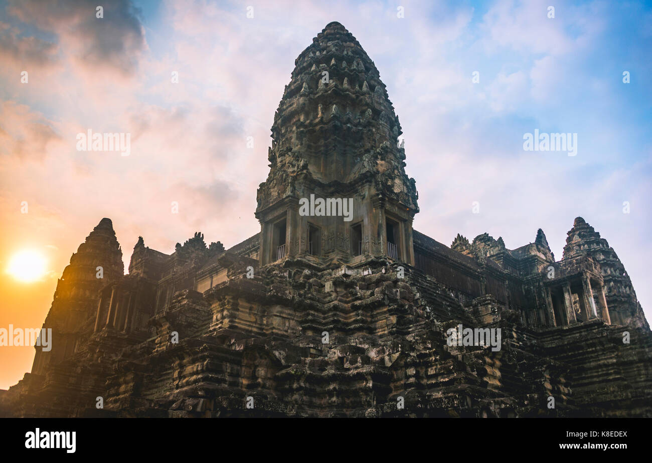 Prasat, Angkor Wat tempio complesso di sunrise, Angkor Wat, parco archeologico di Angkor, Siem Reap provincia, Cambogia Foto Stock