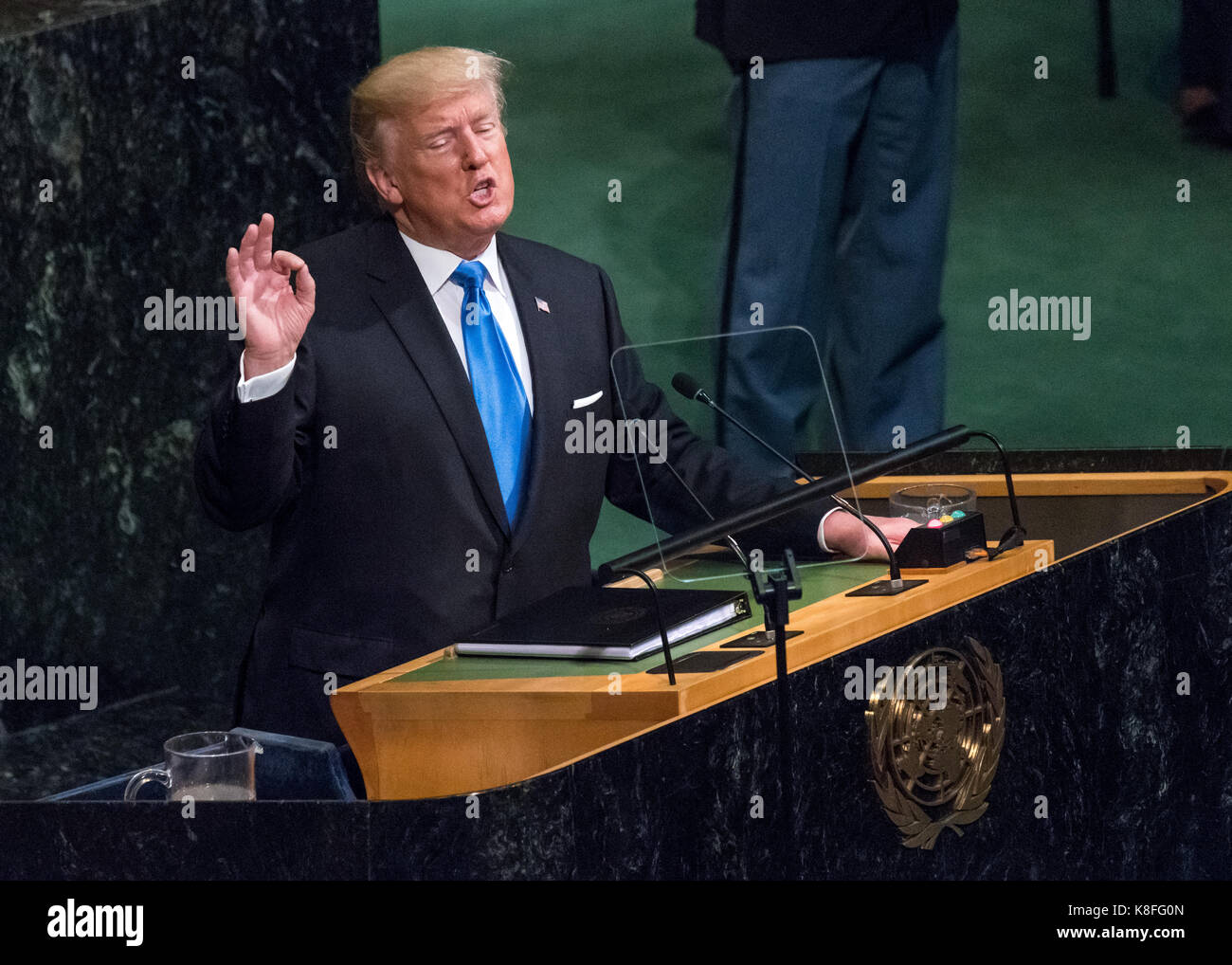 New York, Stati Uniti d'America, 19 settembre, 2017. Il Presidente degli Stati Uniti, Donald Trump risolve la sessione di apertura del 72st Assemblea Generale delle Nazioni Unite a New York il 17 settembre 2017. Trump usato il suo primo discorso all'ONU. Assemblea generale per condannare la Corea del Nord e Iran. Enrique Shore/Alamy Live News Foto Stock