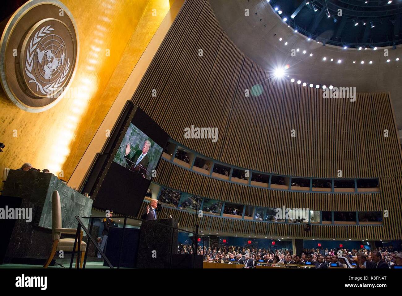 New york, Stati Uniti d'America. Xix Sep, 2017. Presidente statunitense Donald Trump durante il suo discorso alla 72esima sessione dell' assemblea generale delle Nazioni Unite il 19 settembre 2017 a New York City. Credito: planetpix/alamy live news Foto Stock