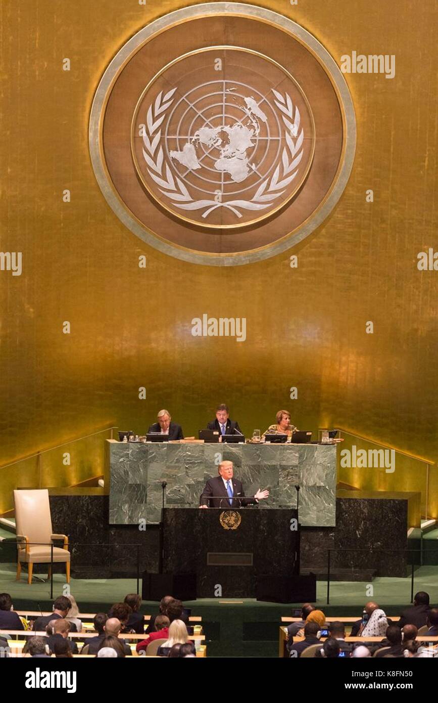 New york, Stati Uniti d'America. Xix Sep, 2017. Presidente statunitense Donald Trump durante il suo discorso alla 72esima sessione dell' assemblea generale delle Nazioni Unite il 19 settembre 2017 a New York City. Credito: planetpix/alamy live news Foto Stock