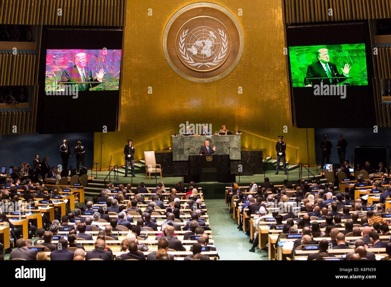 New york, Stati Uniti d'America. Xix Sep, 2017. Presidente statunitense Donald Trump durante il suo discorso alla 72esima sessione dell' assemblea generale delle Nazioni Unite il 19 settembre 2017 a New York City. Credito: planetpix/alamy live news Foto Stock