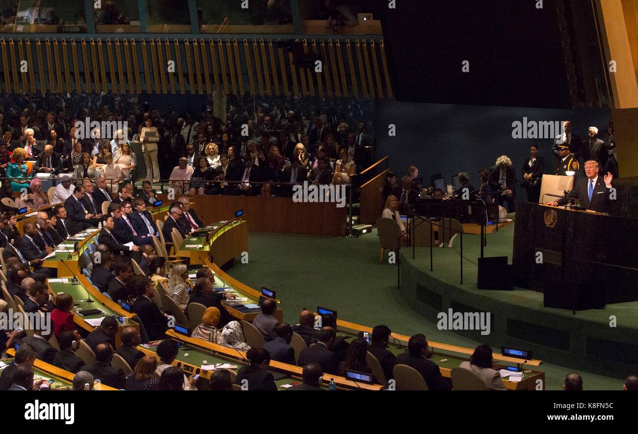 New york, Stati Uniti d'America. Xix Sep, 2017. Presidente statunitense Donald Trump durante il suo discorso alla 72esima sessione dell' assemblea generale delle Nazioni Unite il 19 settembre 2017 a New York City. Credito: planetpix/alamy live news Foto Stock