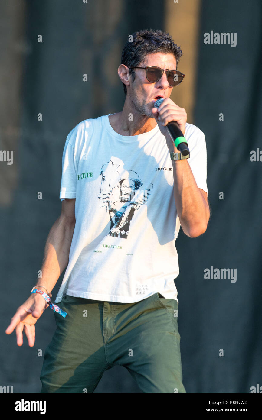 Chicago, Illinois, Stati Uniti d'America. Xvi Sep, 2017. Mike d (Michael Louis diamante) durante il riot fest festival di musica a douglas park di chicago, illinois credit: Daniel deslover/zuma filo/alamy live news Foto Stock