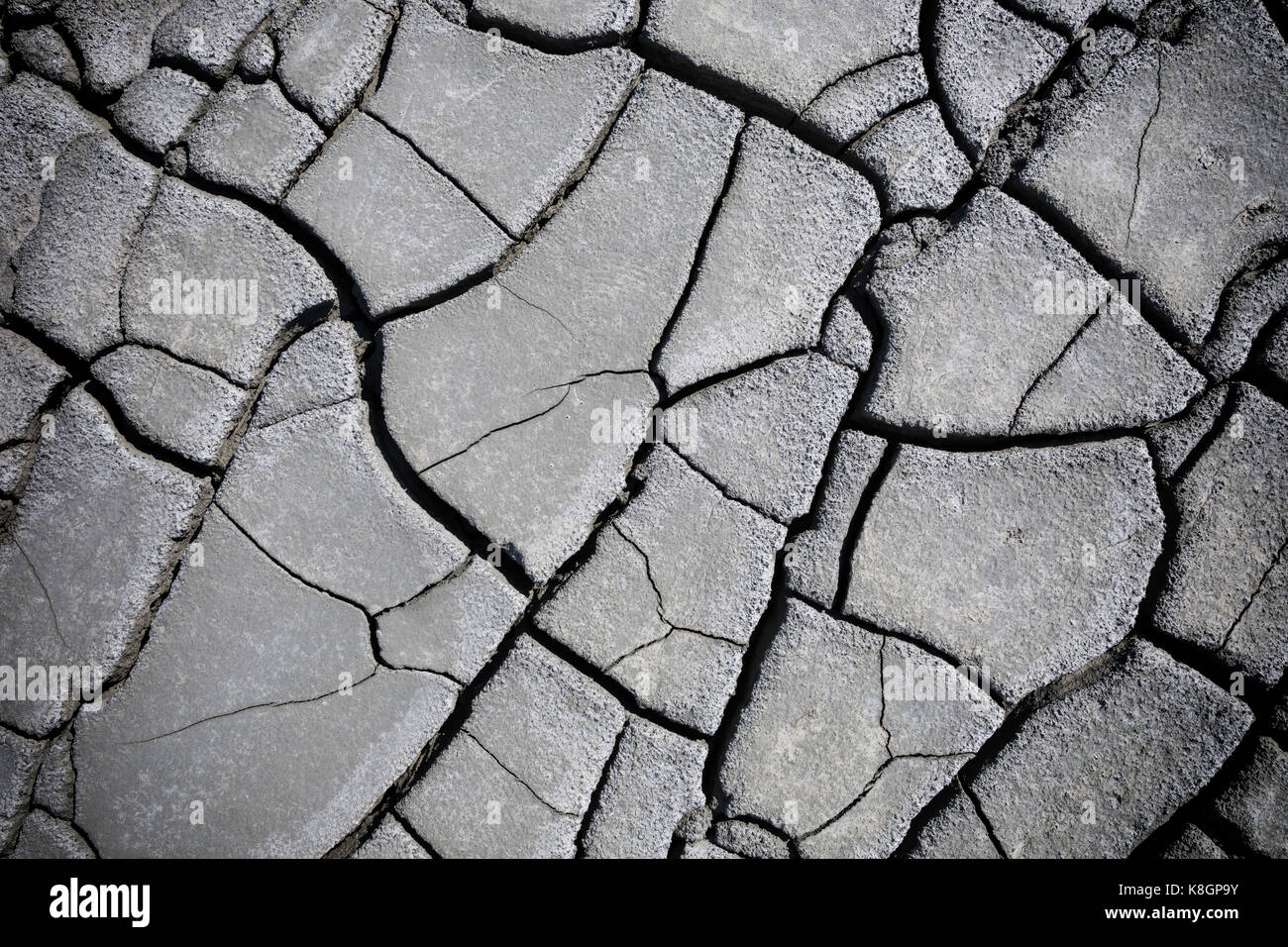 Secche e screpolate terreno in berca vulcani di fango Foto Stock